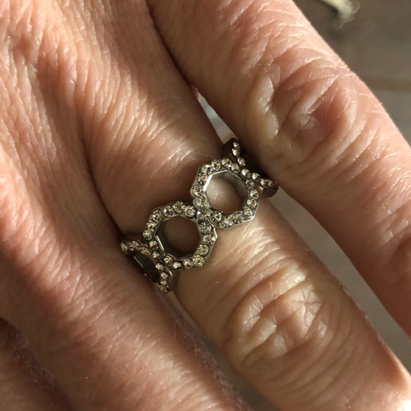 Ring - Picture 2 of 3